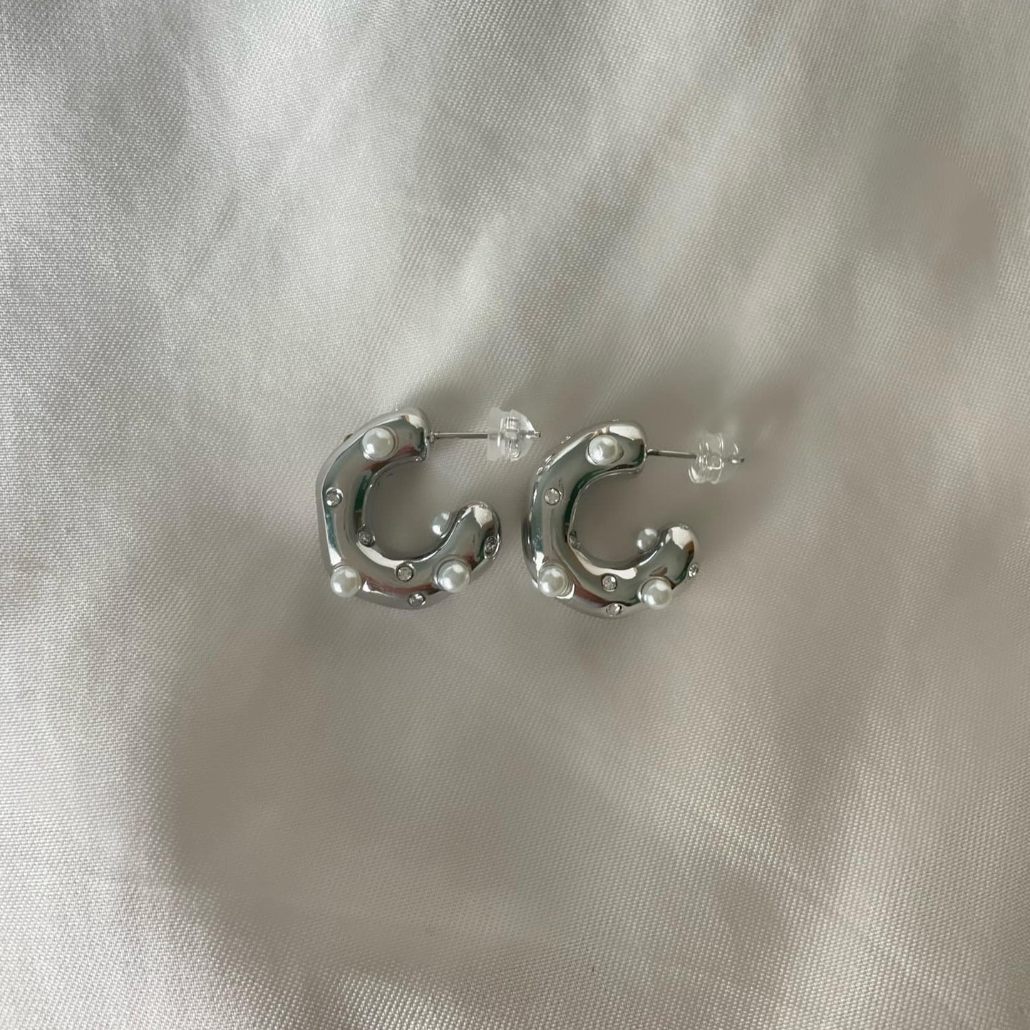 Bella Örhänge Silver