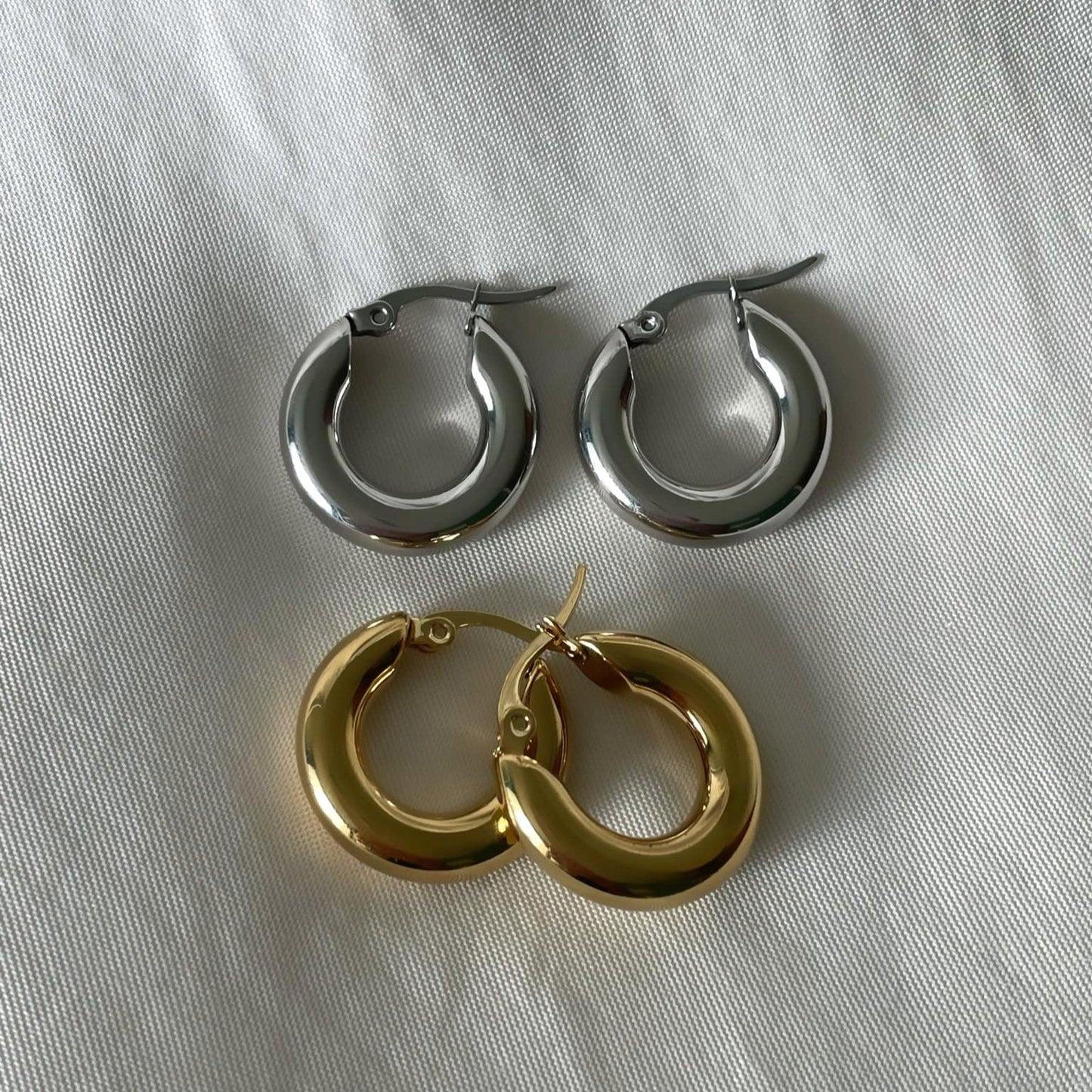 Sydney Hoop Örhänge Silver